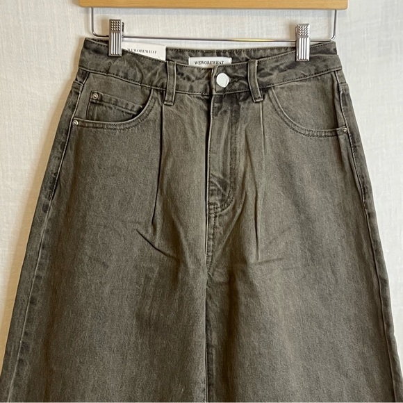 NWT WeWoreWhat High Rise Pleated Wide Leg Slouchy Pants in Stone Wash SZ… - Picture 9 of 10